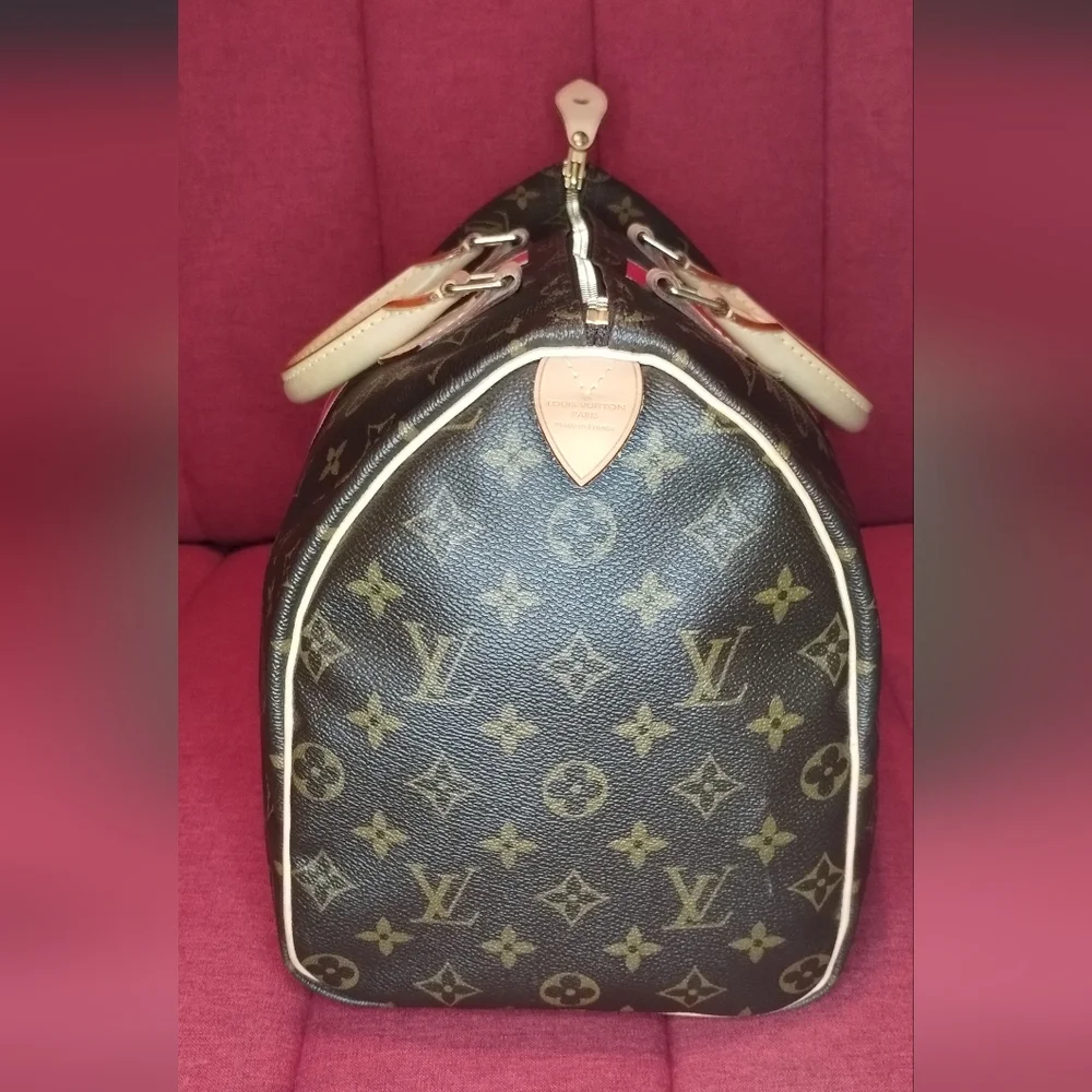 Classic Louis Vuitton Brown and Gold Monogram Speedy 35 Bag - Picture 3 of 14